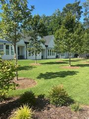 308 Chardonnay Way, Woodstock, GA 30188