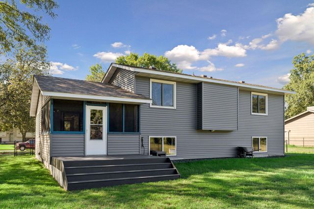 7624 112th Avenue N, Champlin, MN 55316