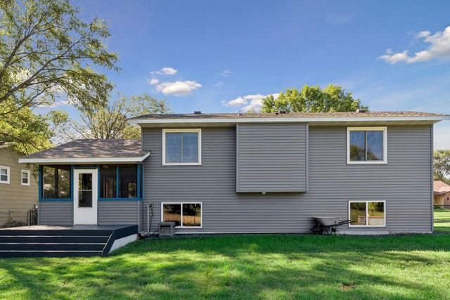 7624 112th Avenue N, Champlin, MN 55316