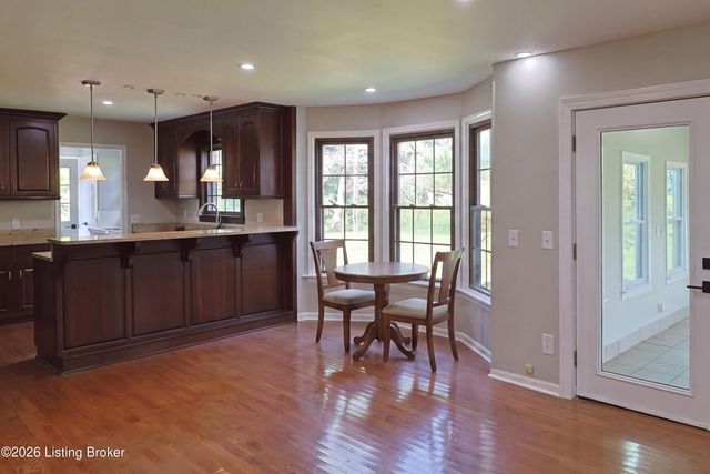 225 Donna Ave, Taylorsville, KY 40071
