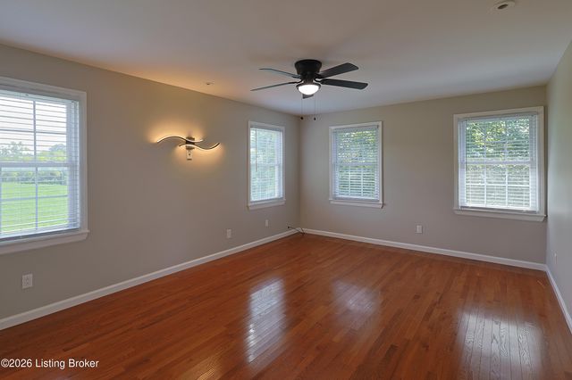 225 Donna Ave, Taylorsville, KY 40071