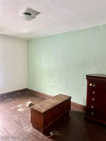 637 and 639 Dehass Street, Martins Ferry, OH 43935