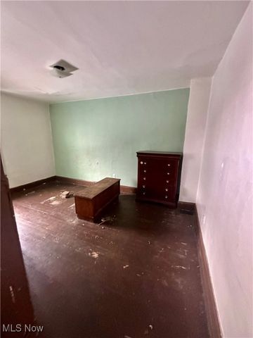 637 and 639 Dehass Street, Martins Ferry, OH 43935