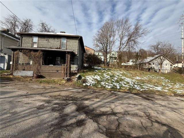 637 and 639 Dehass Street, Martins Ferry, OH 43935