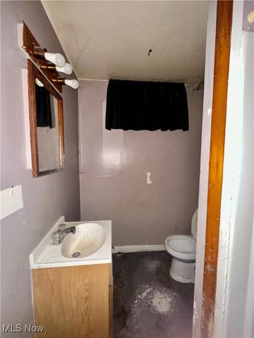 637 and 639 Dehass Street, Martins Ferry, OH 43935