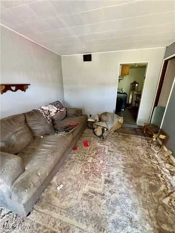 637 and 639 Dehass Street, Martins Ferry, OH 43935