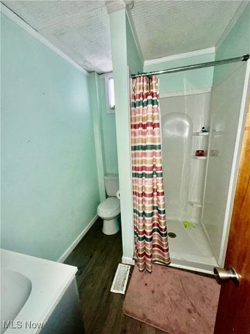 637 and 639 Dehass Street, Martins Ferry, OH 43935