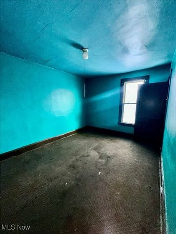 637 and 639 Dehass Street, Martins Ferry, OH 43935