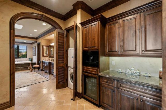 7953 Sentinel, San Diego, CA 92127