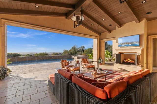 7953 Sentinel, San Diego, CA 92127