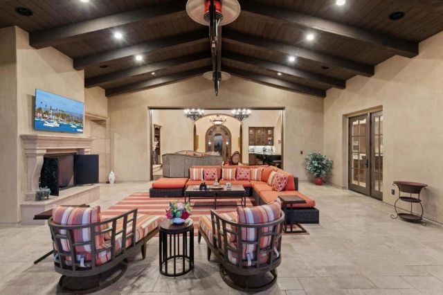 7953 Sentinel, San Diego, CA 92127