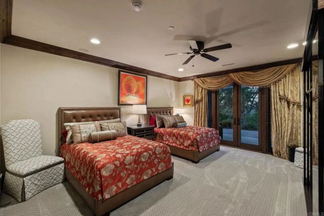 7953 Sentinel, San Diego, CA 92127