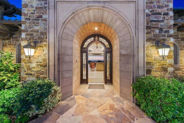 7953 Sentinel, San Diego, CA 92127