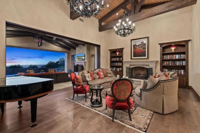 7953 Sentinel, San Diego, CA 92127