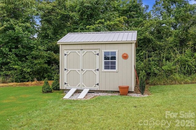 82 Mae Miller Road, Columbus, NC 28722