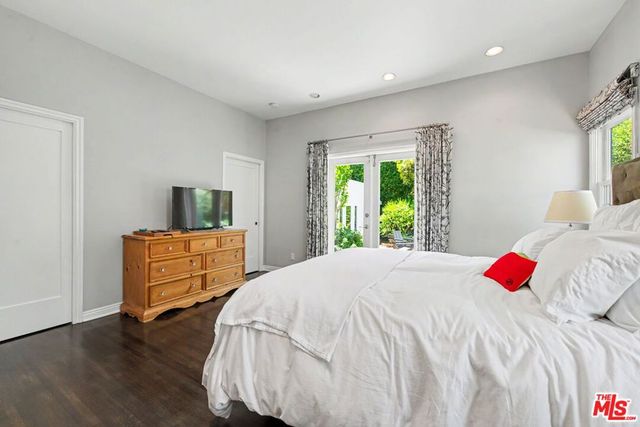 2273 Manning Avenue, Los Angeles, CA 90064