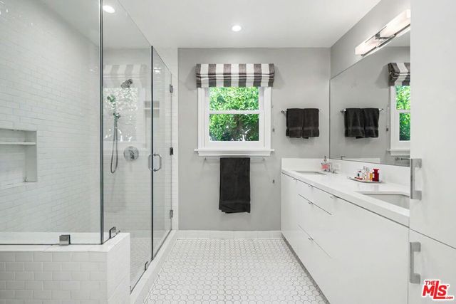 2273 Manning Avenue, Los Angeles, CA 90064