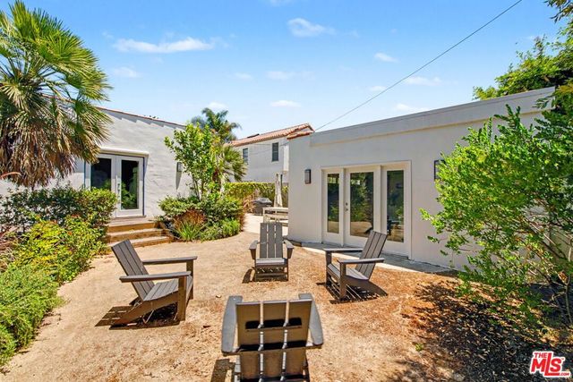 2273 Manning Avenue, Los Angeles, CA 90064