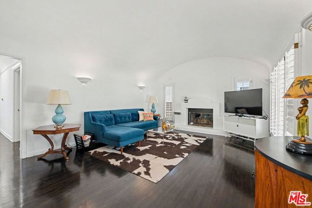 2273 Manning Avenue, Los Angeles, CA 90064