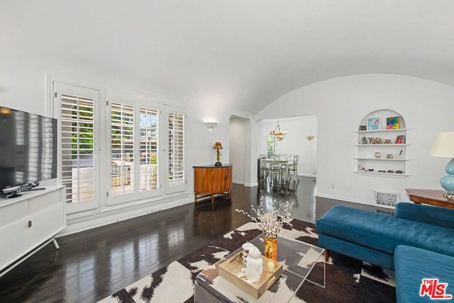 2273 Manning Avenue, Los Angeles, CA 90064