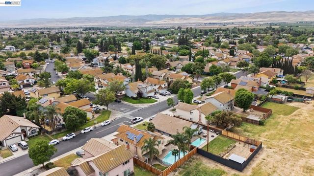 1781 Summertime, Tracy, CA 95376