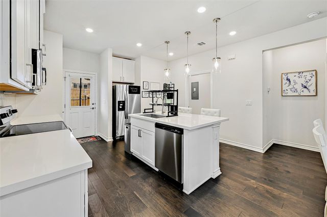 761 Long RUN, Liberty Hill, TX 78642