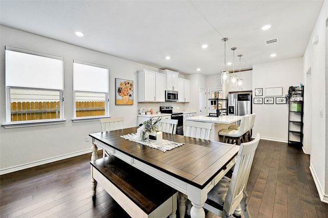 761 Long RUN, Liberty Hill, TX 78642