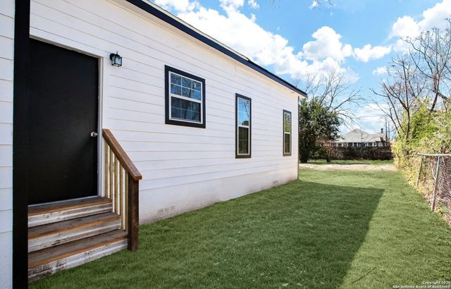 511 Meerscheidt, San Antonio, TX 78203