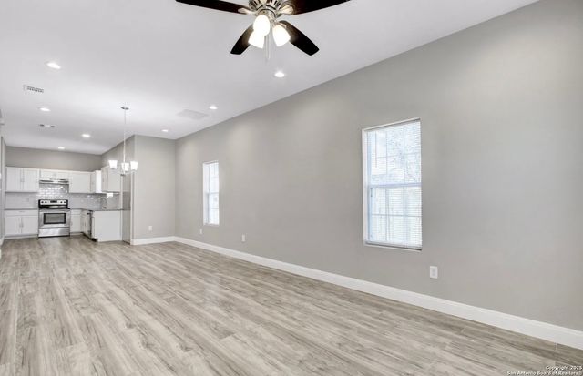 511 Meerscheidt, San Antonio, TX 78203