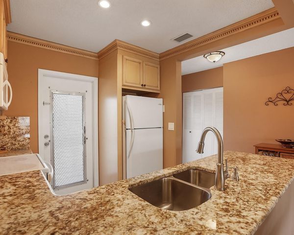3501 NW 47th Avenue 503, Lauderdale Lakes, FL 33319