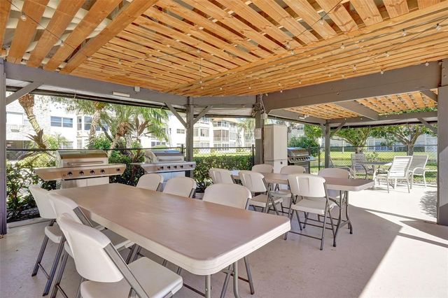 3501 NW 47th Avenue 503, Lauderdale Lakes, FL 33319