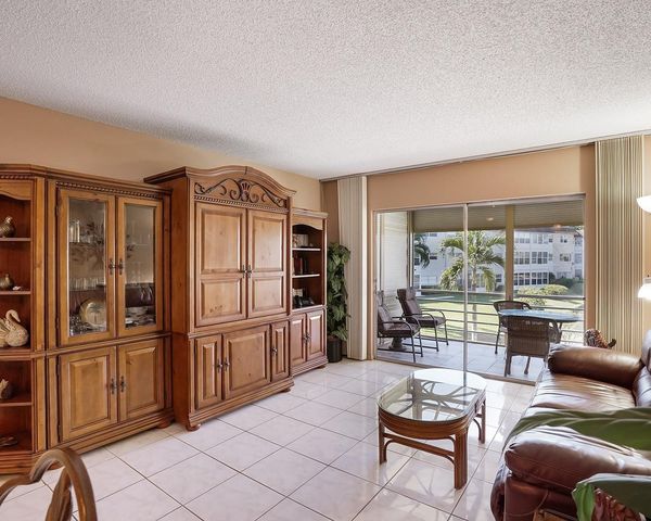 3501 NW 47th Avenue 503, Lauderdale Lakes, FL 33319