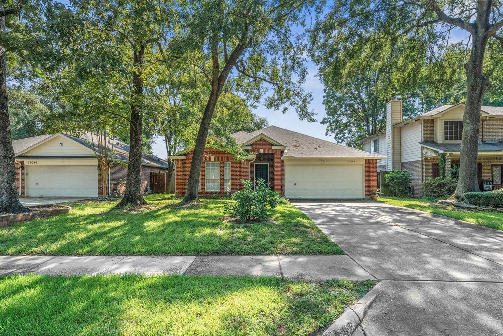 27088 Crown Chase Drive, Kingwood, TX 77339