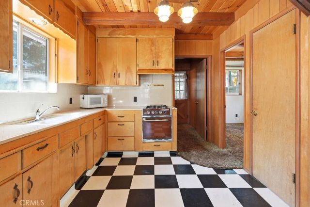 26408 Lake Forest Drive, Twin Peaks, CA 92391