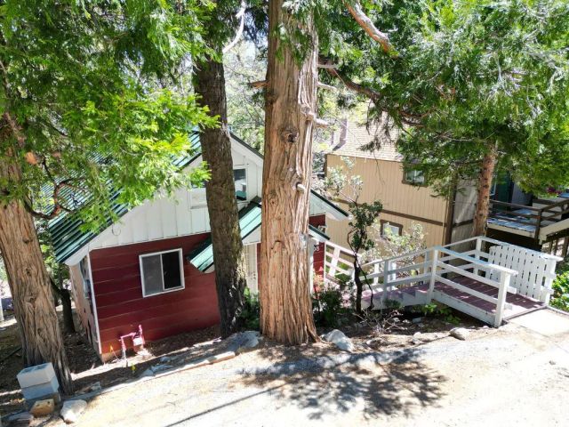 26408 Lake Forest Drive, Twin Peaks, CA 92391