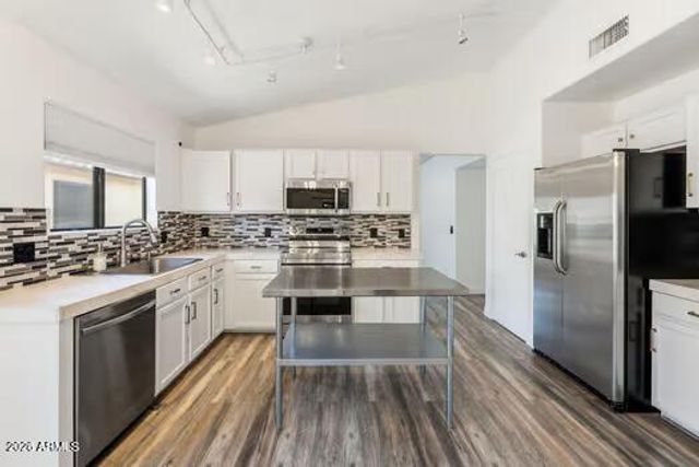 2120 E DONALD Drive, Phoenix, AZ 85024