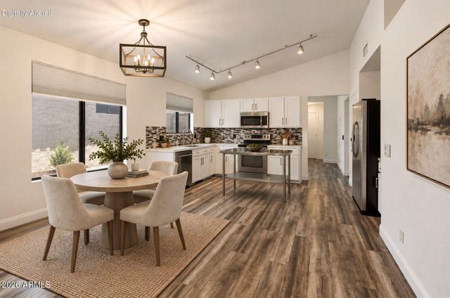 2120 E DONALD Drive, Phoenix, AZ 85024