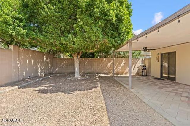 2120 E DONALD Drive, Phoenix, AZ 85024
