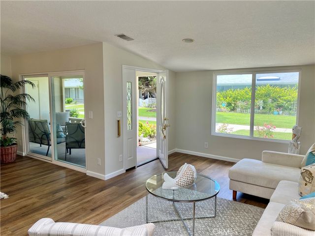 13210 Seaview Ln M10-250D, Seal Beach, CA 90740