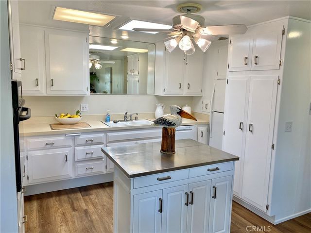 13210 Seaview Ln M10-250D, Seal Beach, CA 90740