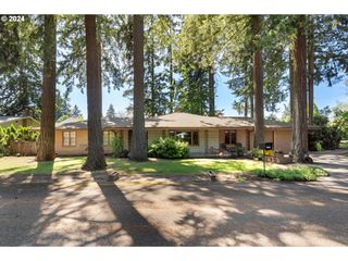 8805 Ne 36th St, Vancouver, WA 98662