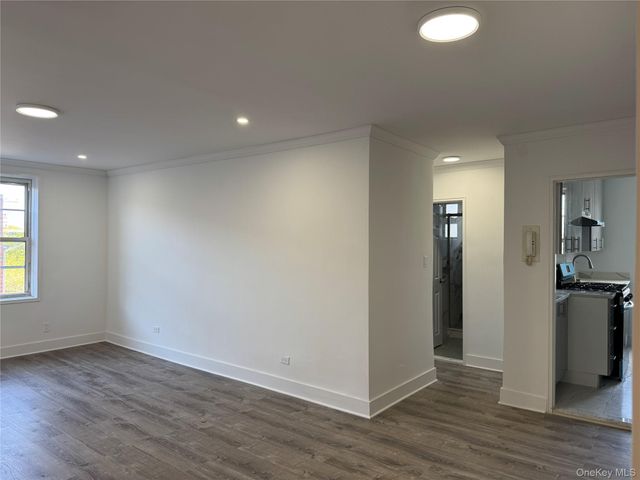 222-89 Braddock Avenue 3-E, Bellerose, NY 11428
