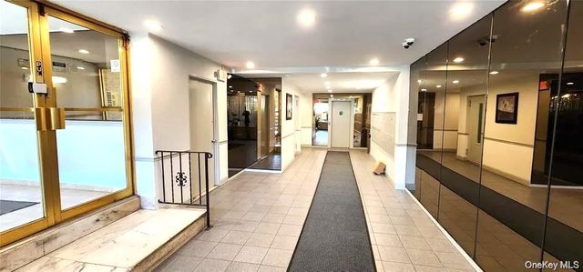 222-89 Braddock Avenue 3-E, Bellerose, NY 11428