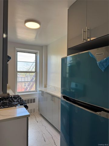 222-89 Braddock Avenue 3-E, Bellerose, NY 11428