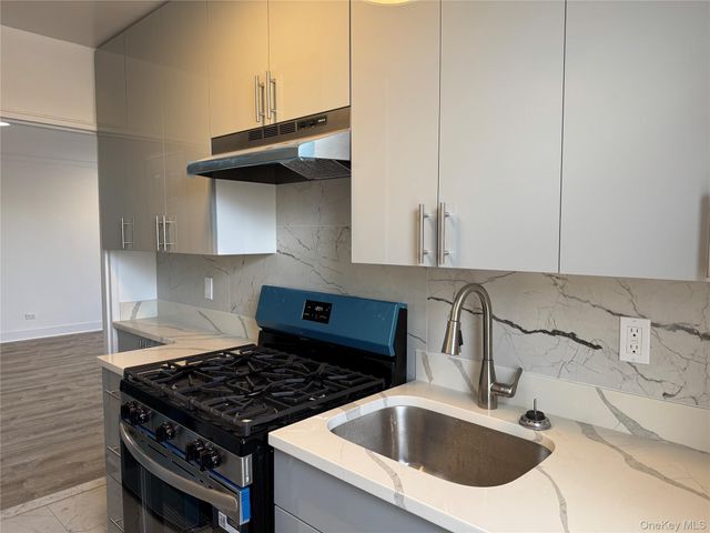 222-89 Braddock Avenue 3-E, Bellerose, NY 11428