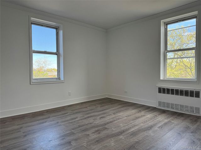 222-89 Braddock Avenue 3-E, Bellerose, NY 11428