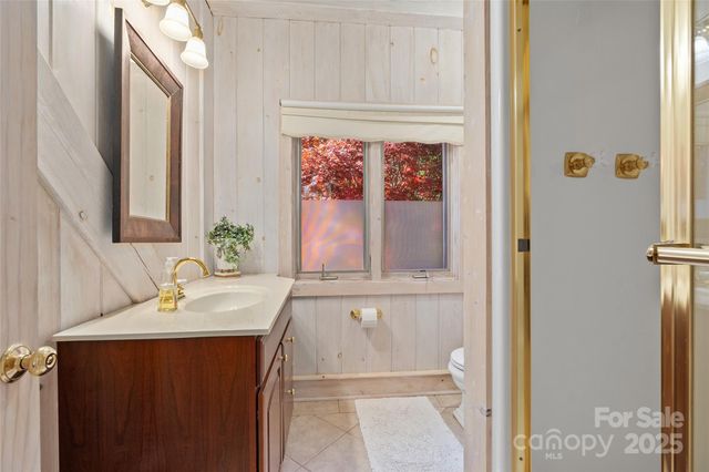 33 Great Aspen Way, Black Mountain, NC 28711