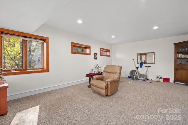 33 Great Aspen Way, Black Mountain, NC 28711