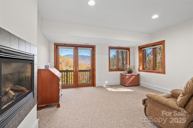 33 Great Aspen Way, Black Mountain, NC 28711