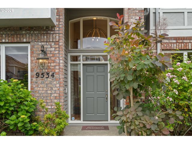 9534 Nw ENGLEMAN St, Portland, OR 97229